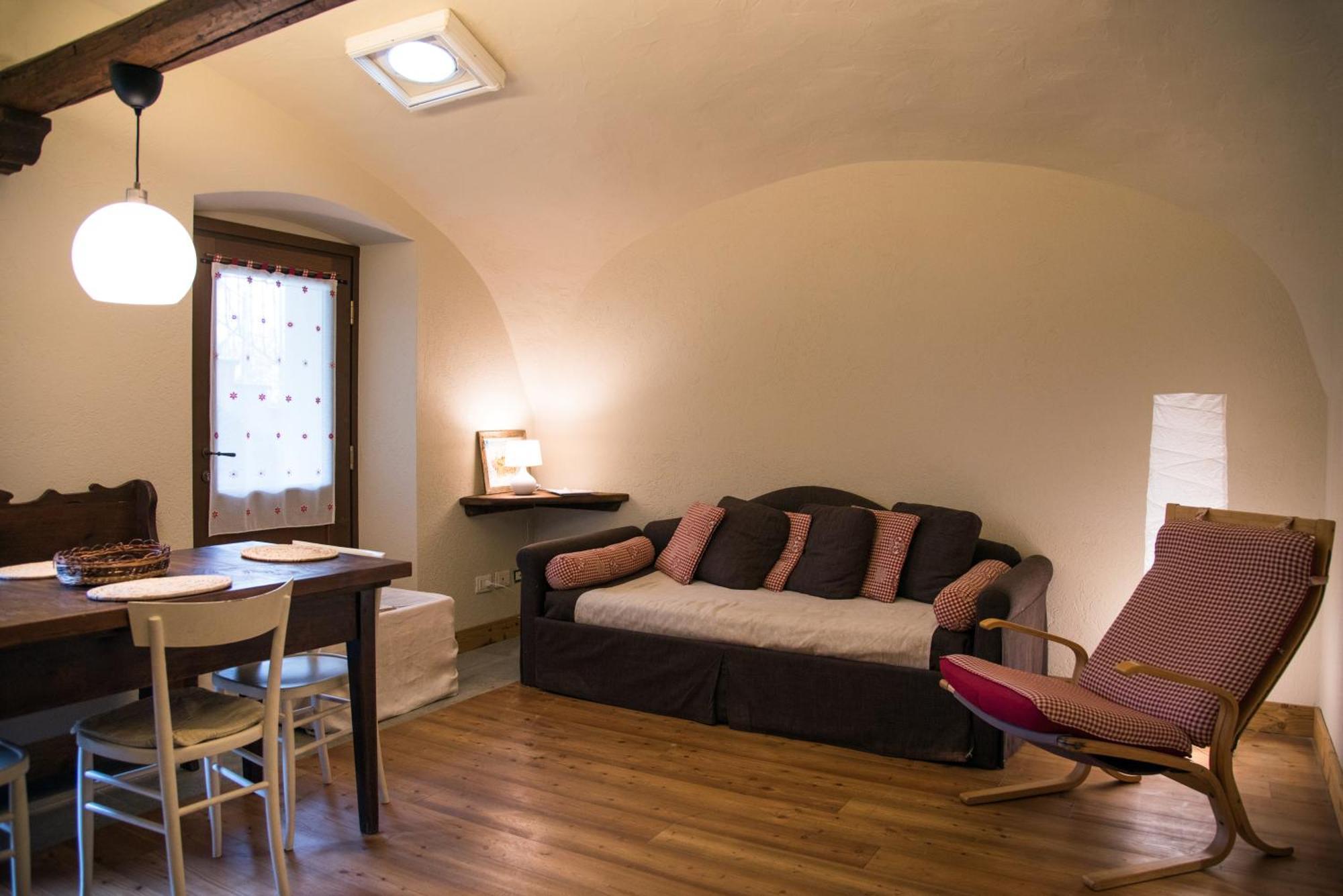 Le Bibelot Apartments Nus Habitación foto